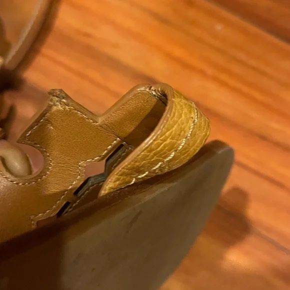 Tory Burch Tan Leather Thong Sandals size 13 - Picture 3 of 6